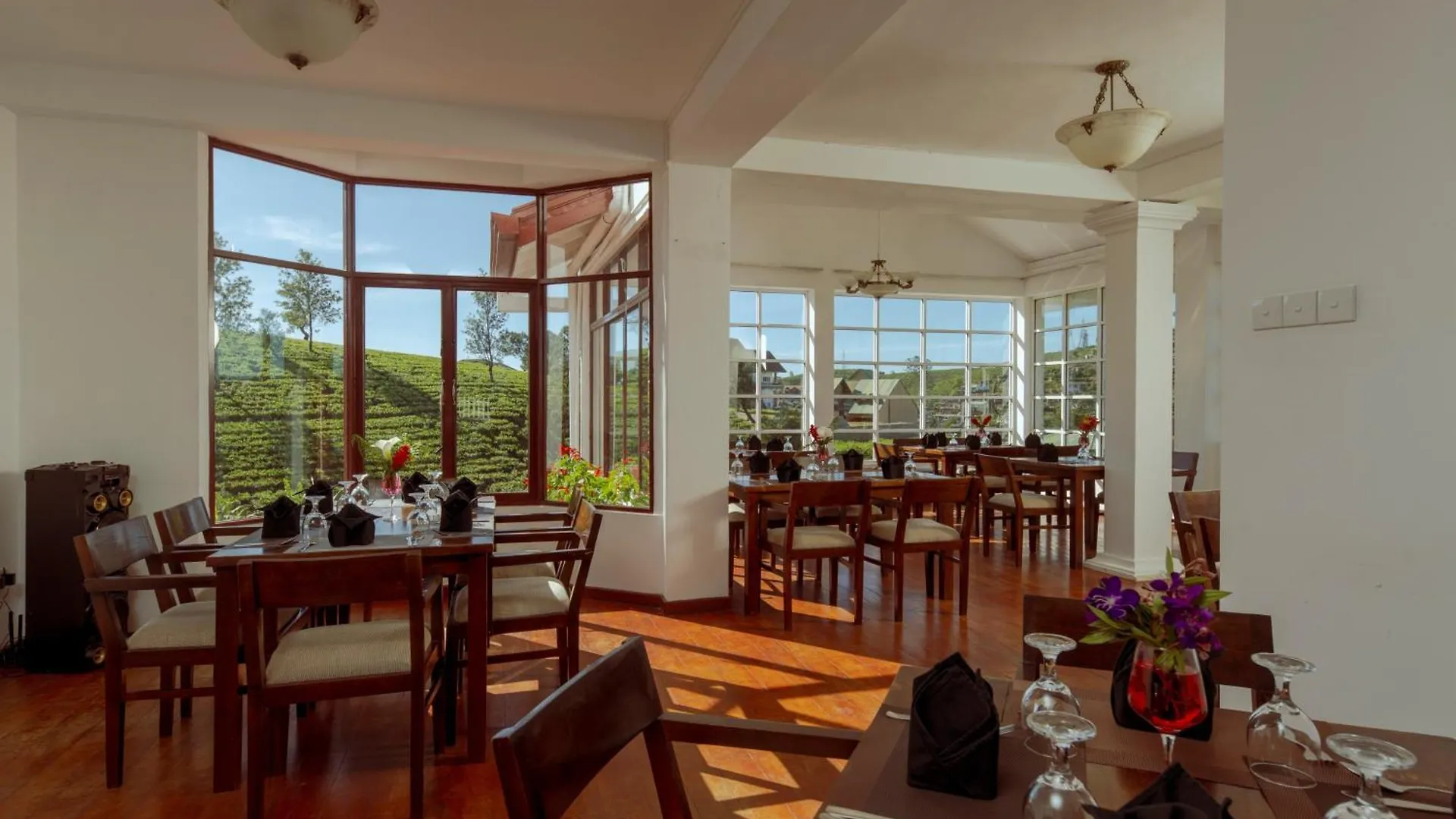Palazzo Lake Gregory Nuwara Eliya Hotel