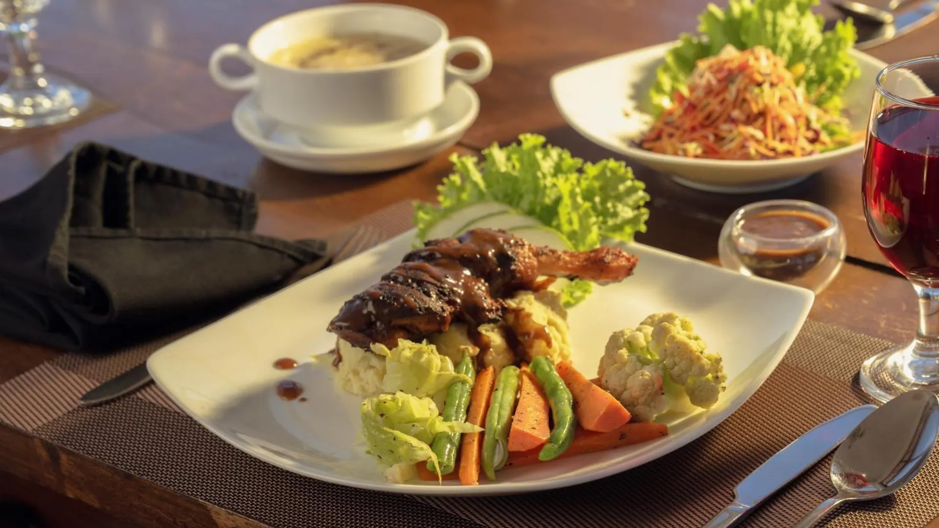 Palazzo Lake Gregory Nuwara Eliya 3*,